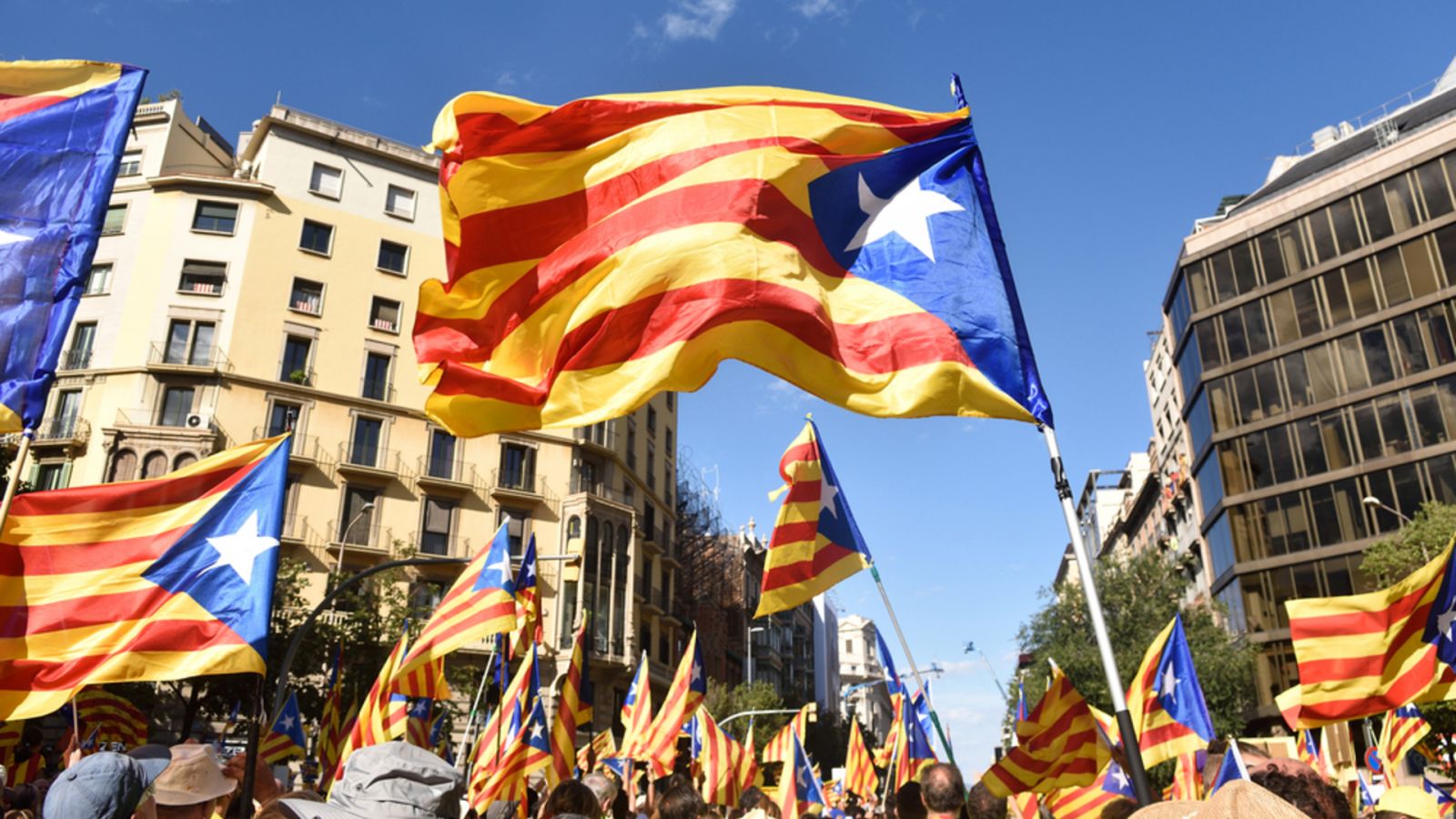 Spanish vs Catalan: Similarities and Differences